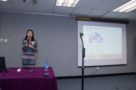 Ms. Nicola Tang, Office of the Privacy Commissioner of Personal Data delivers “Children Online Privacy - Practical Tips for Parents” at the Cyber Security Seminar – “Protect Your Precious Assets in Cyberspace” on 23 September 2016