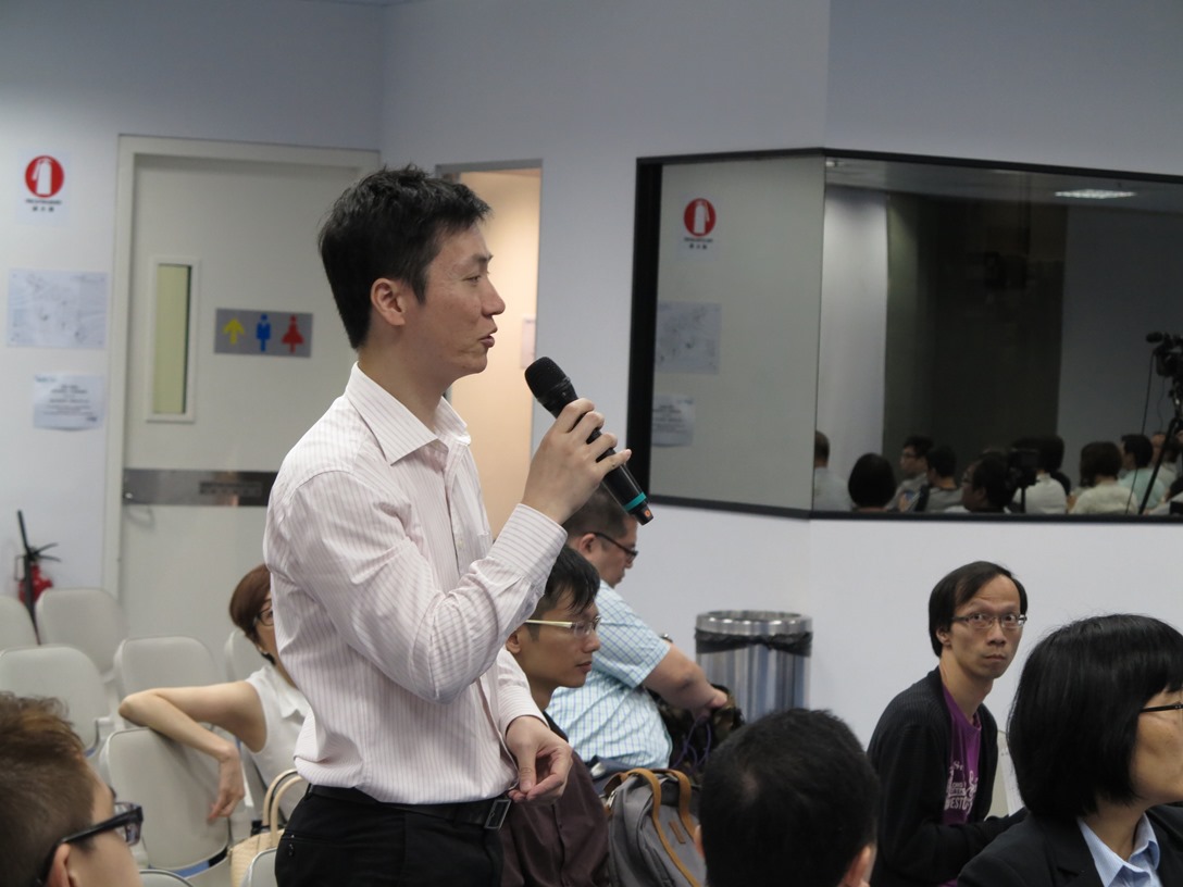 Participant asked questions at the panel discussion